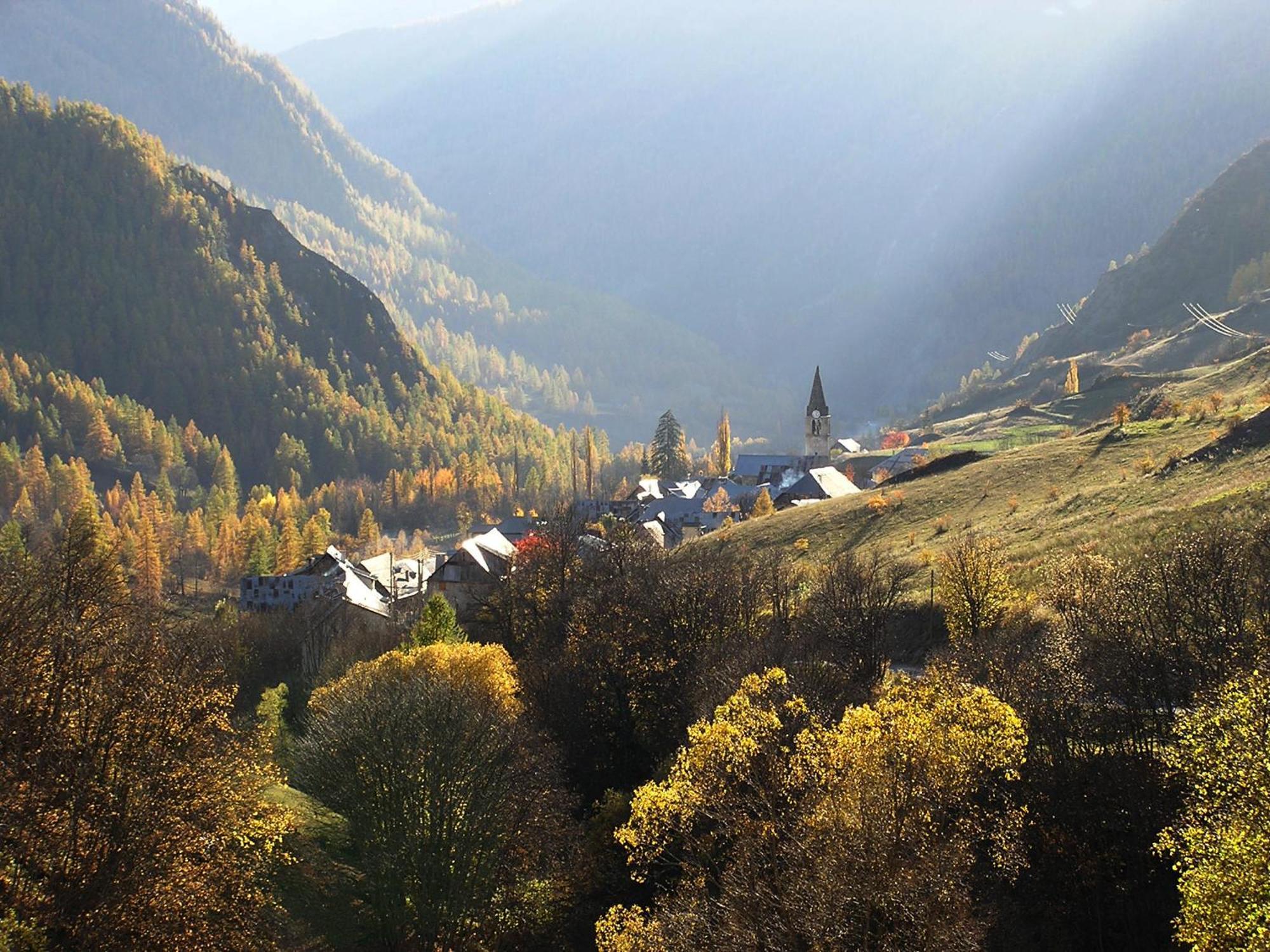 Studio Barcelonnette Ubaye, Provence Enchastrayes ภายนอก รูปภาพ