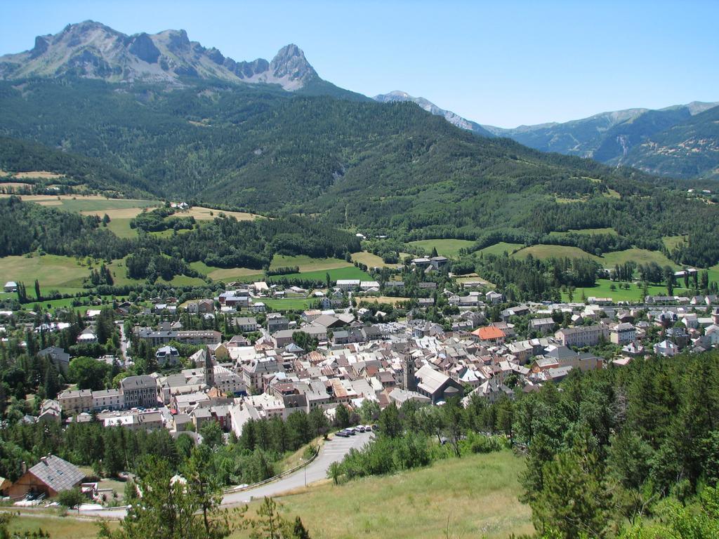 Studio Barcelonnette Ubaye, Provence Enchastrayes ภายนอก รูปภาพ